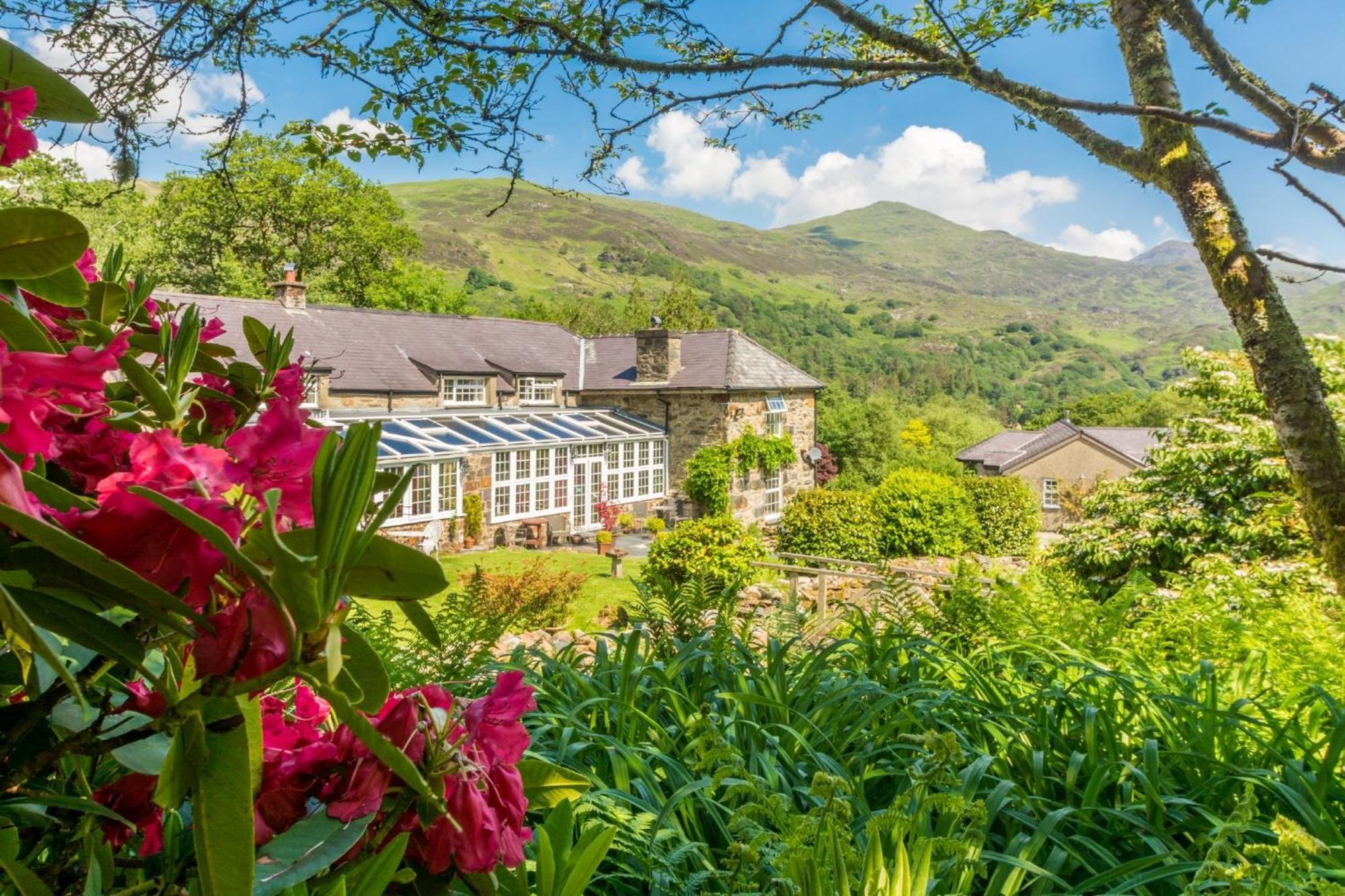 Sygun Fawr Country House Hotel Beddgelert Exterior photo